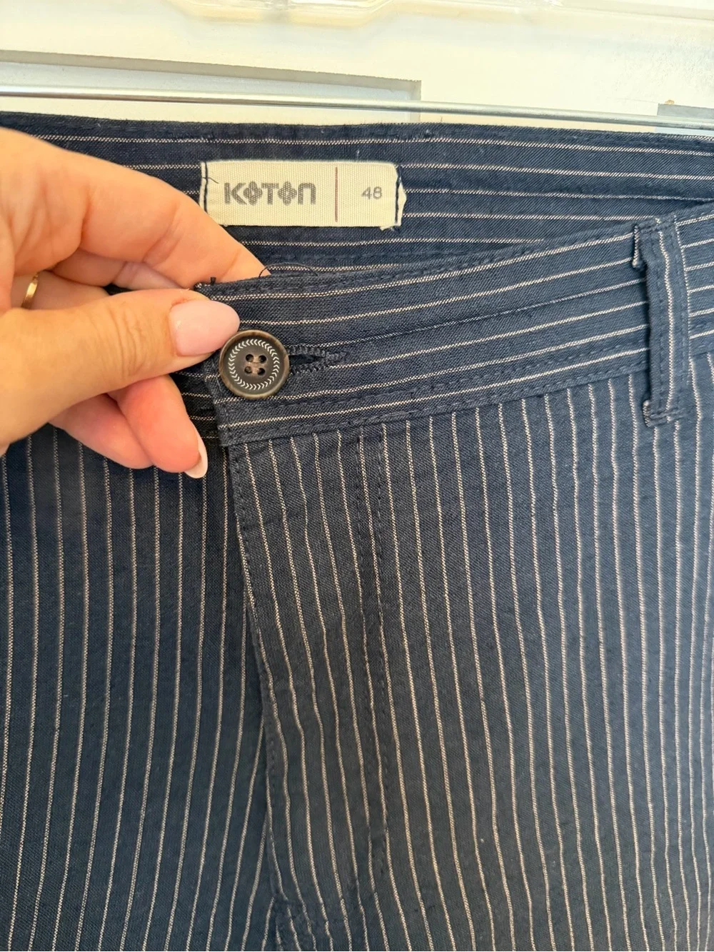 Koton navy blue pinstriped men's shorts flat front chinos natural fiber Size XL